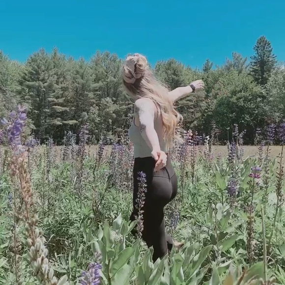 Meet your Posher, Samantha - Picture 1 of 1